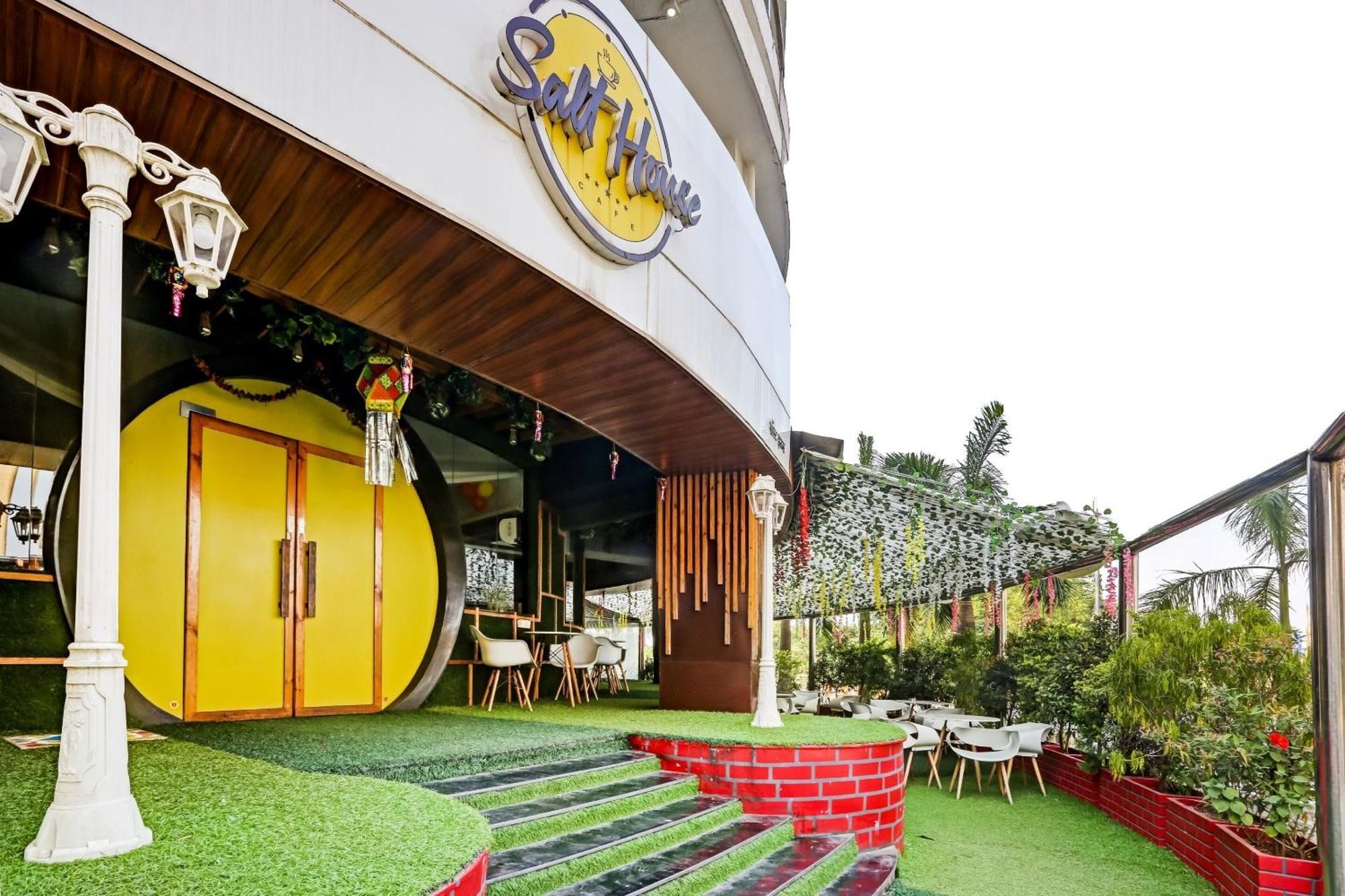 Oyo Salt House Hotel Mumbai  Buitenkant foto